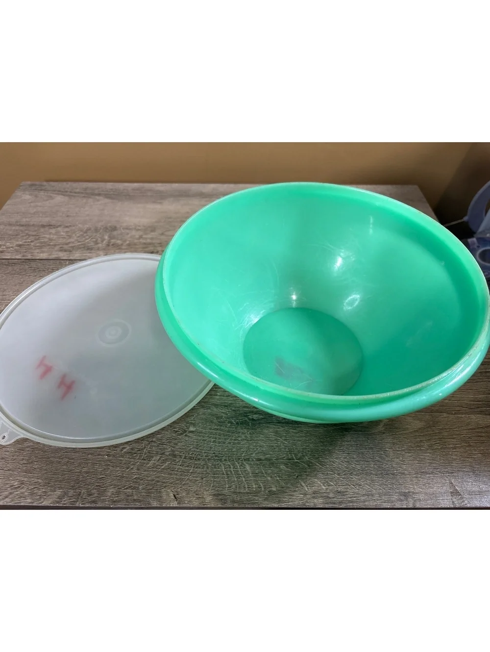 Vintage Tupperware Wonderlier Bowl with Lid - Aqua Green